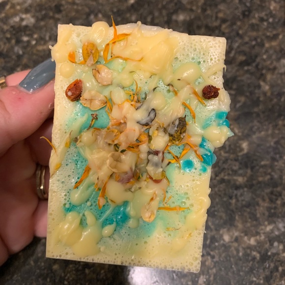 Homemade organic goats milk bar soaps Cozy Cottage scent - Picture 3 of 7